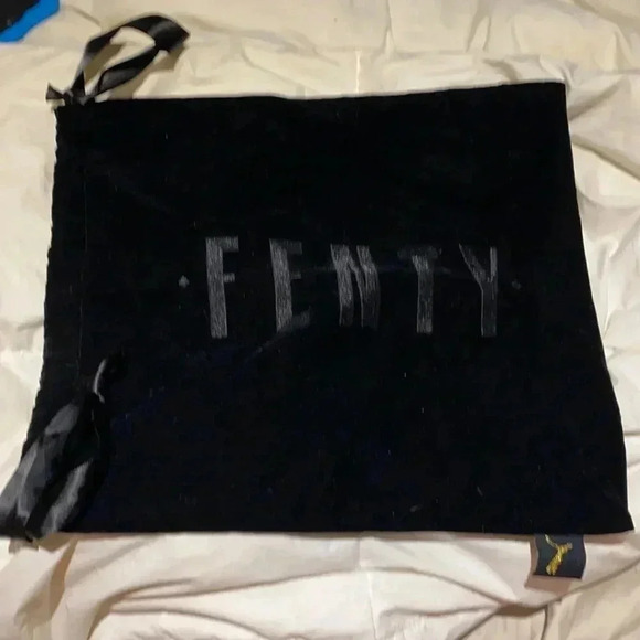 Fenty dustbag - Picture 1 of 5